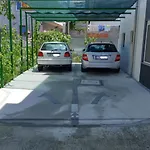 Mit Terrasse By Interhome Apartamento
