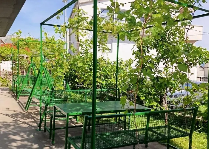 Mit Terrasse By Interhome * Split
